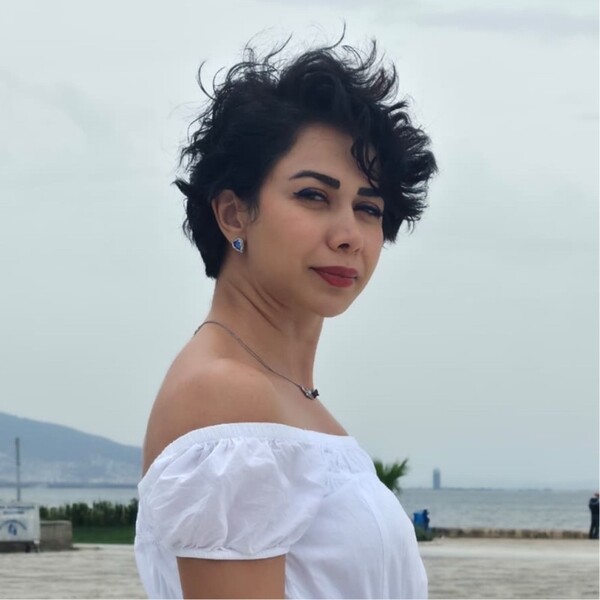 Portrait of Tara Foroozan